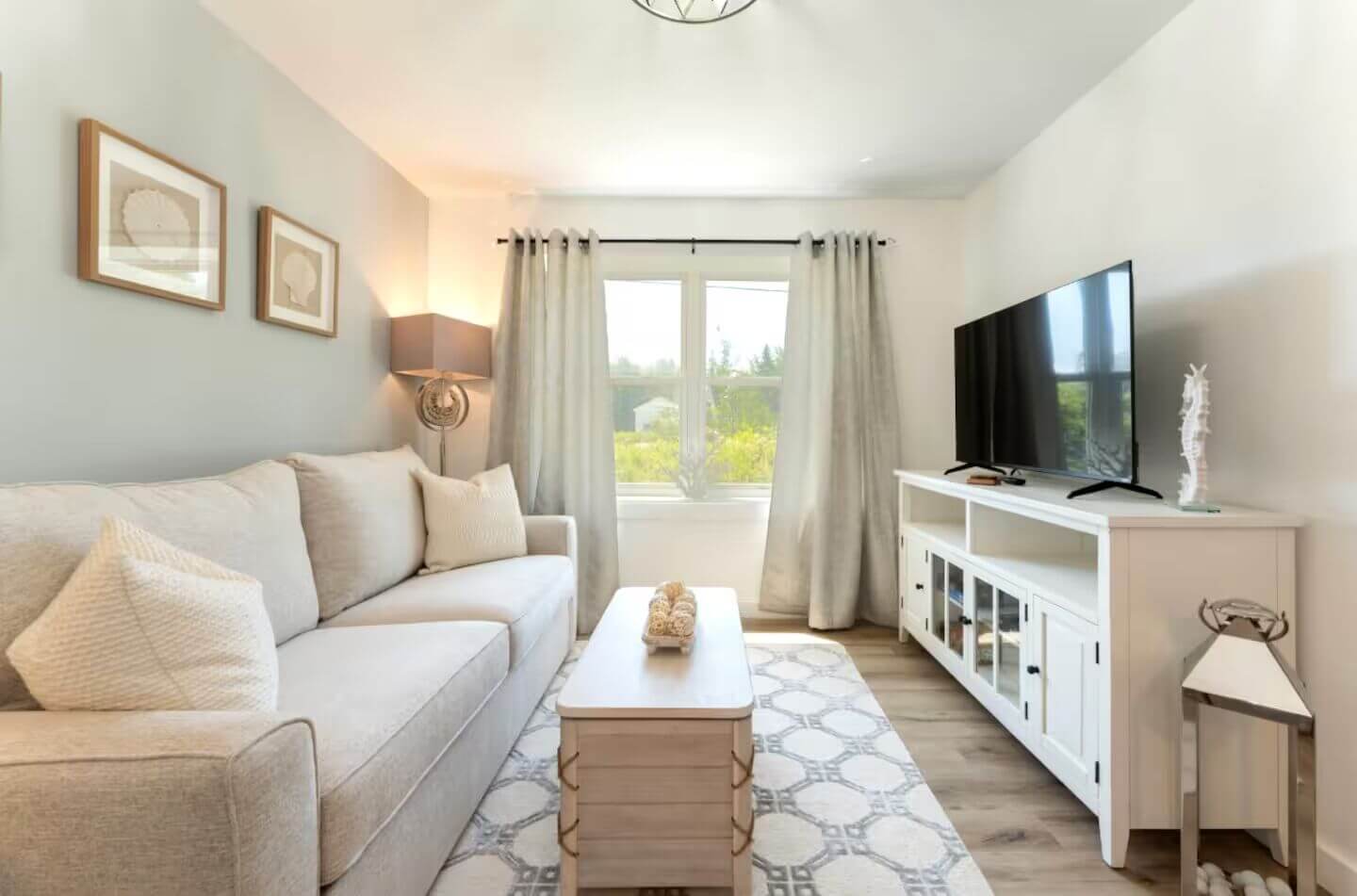 Charming Stay12_converted
