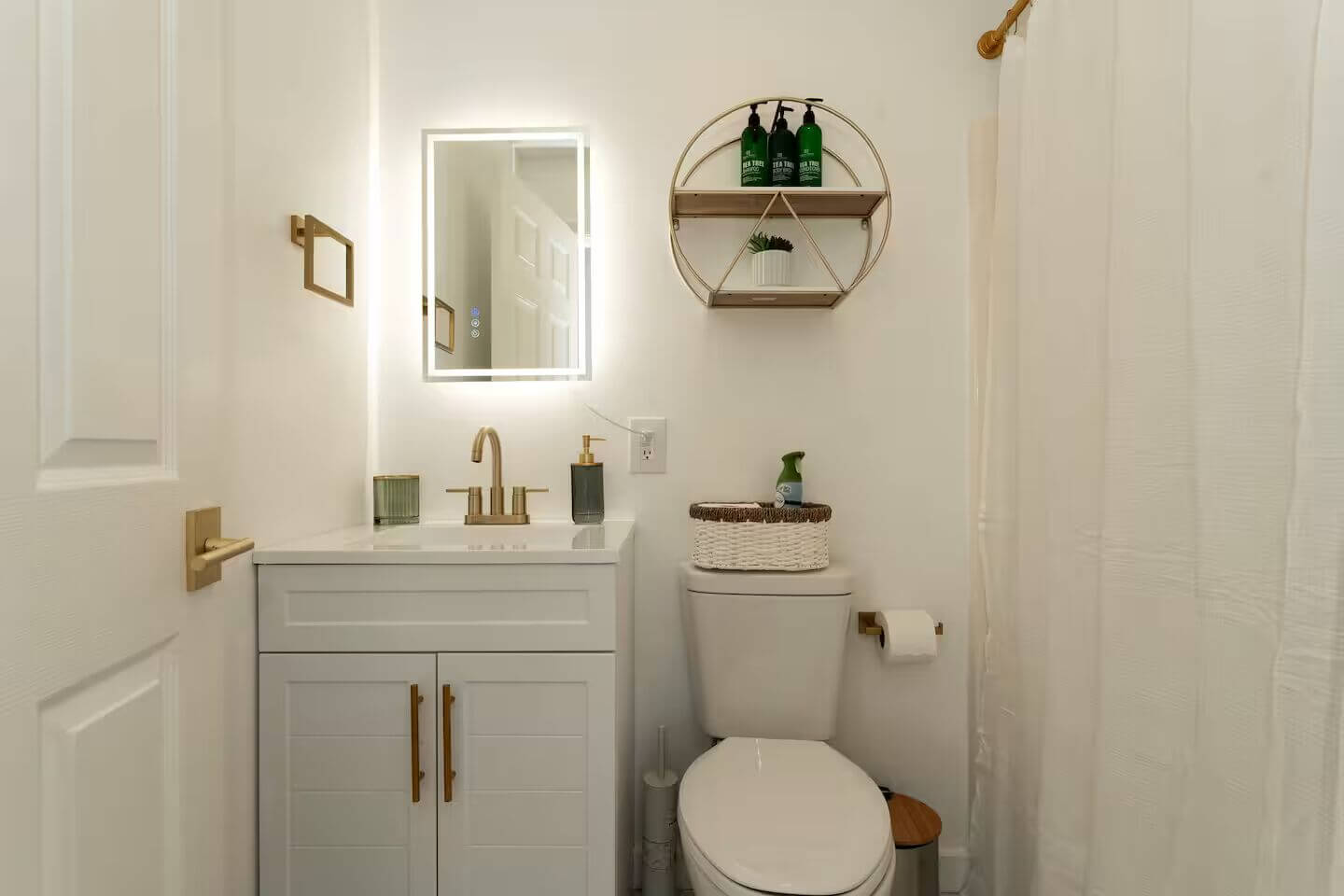Lovely Condo1_converted